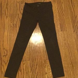 Joe’s Jeans size 8 legging jeans, black.